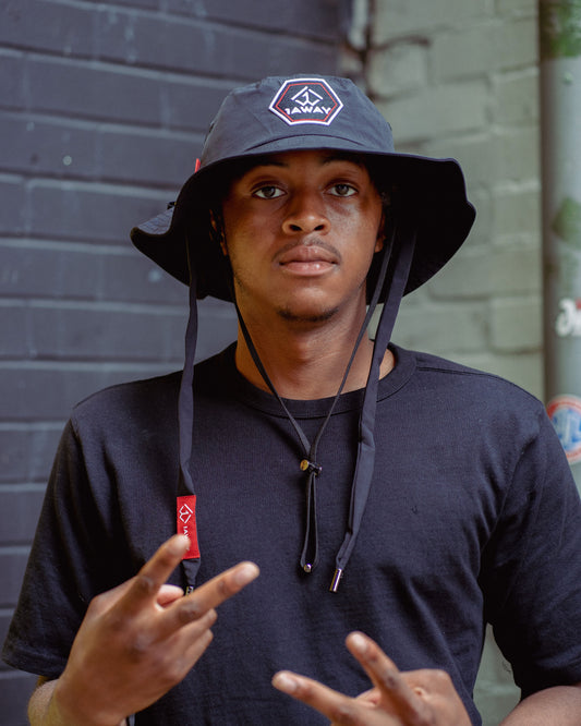 1AWAY Buckethat